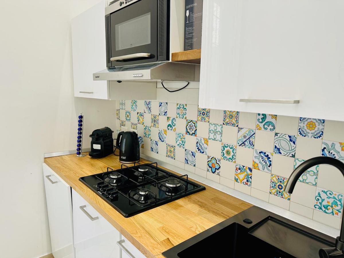 Garibaldi 118 Luxury Apartment Napoli Esterno foto