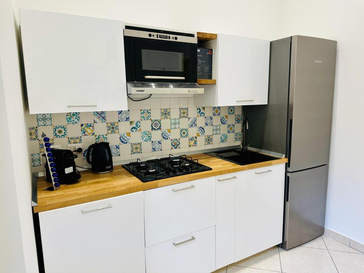Garibaldi 118 Luxury Apartment Napoli Esterno foto